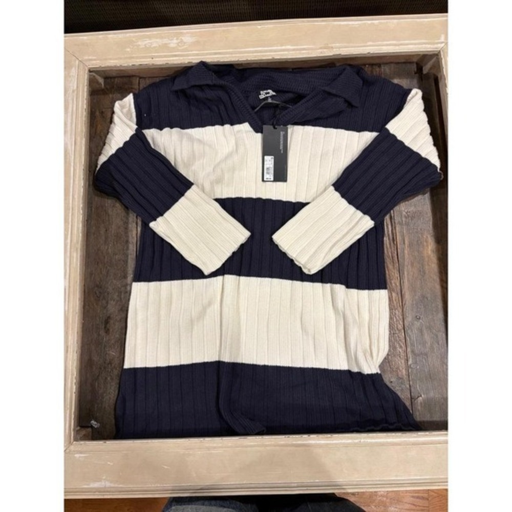 Future‎ collective women's sweater